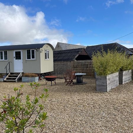 The Shepherd'S Hut Mixbury Экстерьер фото